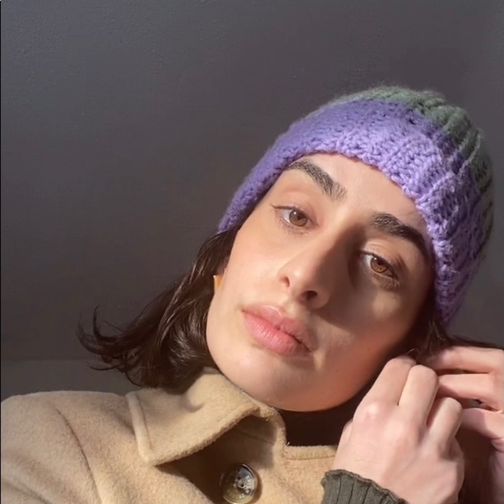 Handmade crochet hat — 100% acrylic yarn